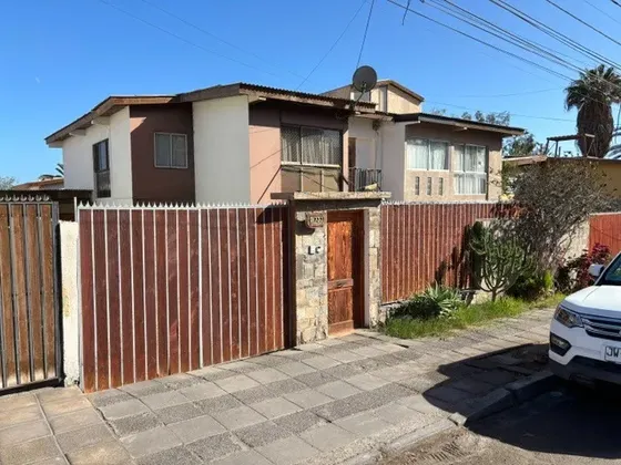 Casa En Venta En Coviefi, Antofagasta