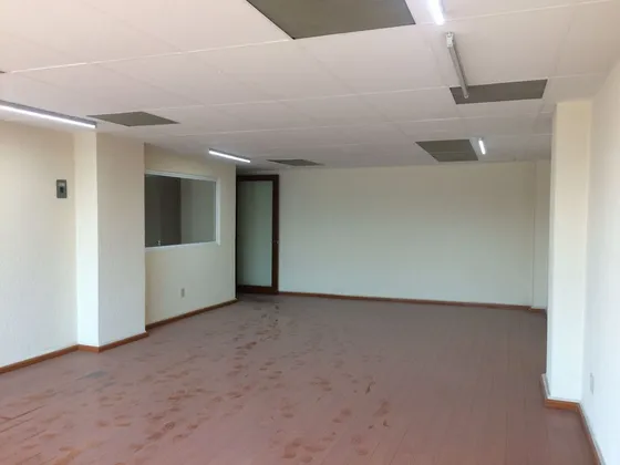 Renta Amplia Oficina De 100m2 En Col.  Escandón