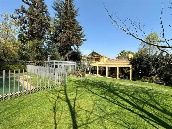Casa En Venta De 6 Dorm. En La Foresta / Los Dominicos
