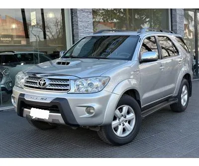 Toyota Sw4 3.0 Srv Cuero I 171cv 4x4