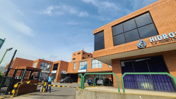Hermosa Oficina En Alquiler En Puerto Cabello Ccp Plaza (mv)