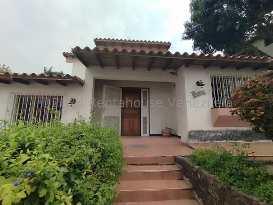 Dalisa Bigott Vende Casa Tipo Quinta | 5h/5.5b | 409 M² | Ideal Para Remodelar, 3 Family Rooms | Barquisimeto #24-23551