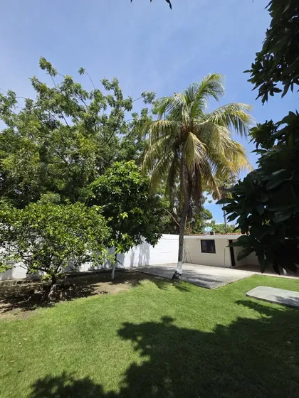 Casa En Venta Urb. La Castellana Carretera Nacional San Joaquín