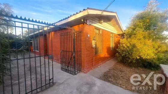 Casa En Venta 171 M2 De Terreno - Pasaje Cerrado