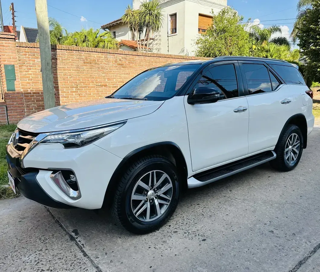 Toyota SW4 2.8 Srx 177cv 4x4 7as A/T
