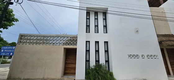 Casa Amueblada En Venta A Una De Cuadra De Las Playas De Chelem, Progreso.
