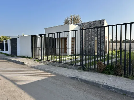 Nueva Casa Mediterránea En Talagante