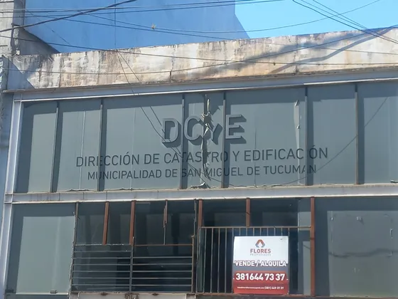 Flores Propiedades Vende Importante Local Comercial Con Oficinas En 24 De Septiembre Al 1.000 (rebajado!!!)