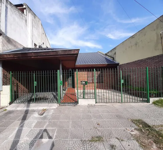 Casa 5 Amb, C/ Potencial, Y Pileta; Lote 414m2