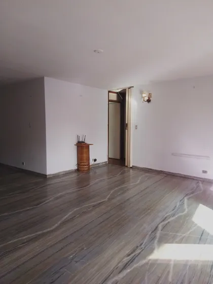 Se Alquila Apartamento En Los Palos Grandes 66 Mt2, Totalmente Amoblado, 2 Hab. 