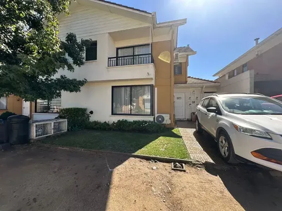 Casa En Venta En Ciudad Satélite, Maipú