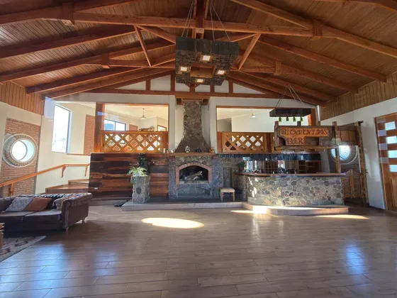 Se Vende Gran Casa Con Gran Terreno De 1 Hectárea