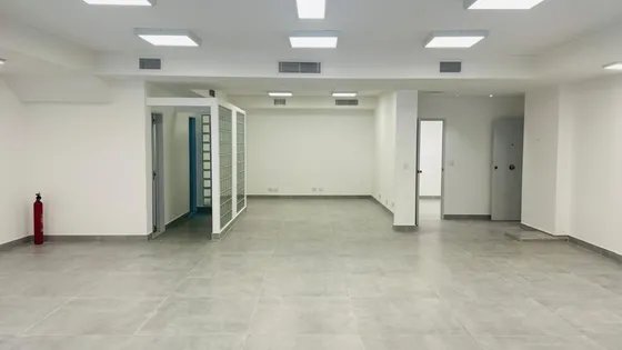 Gran Oficina En Microcentro Puerto Madero, Remodelada, En Alquiler O Venta