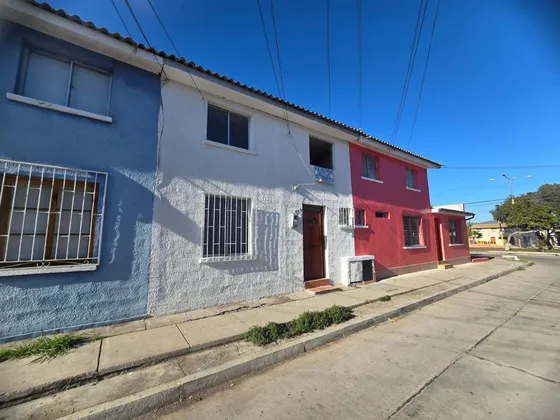 Casa En Arriendo En Coquimbo 3 Dormitorios 2 Baños