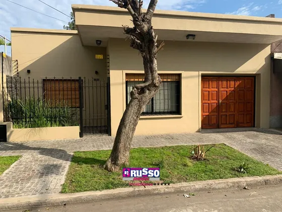 Venta Casa 3 Ambientes Villa Luzuriaga