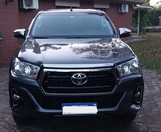 Toyota Hilux Pick-up 2.8 Cd Srv 177cv 4x2