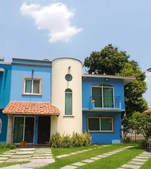 Casa En Condominio Con Alberca Y Áreas Verdes