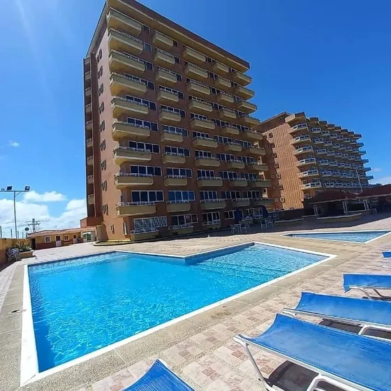 Century21 Mónaco Tucacas Vende Apartamento En Uno De Los Mejores Condominios De La Zona Frente Al Mar