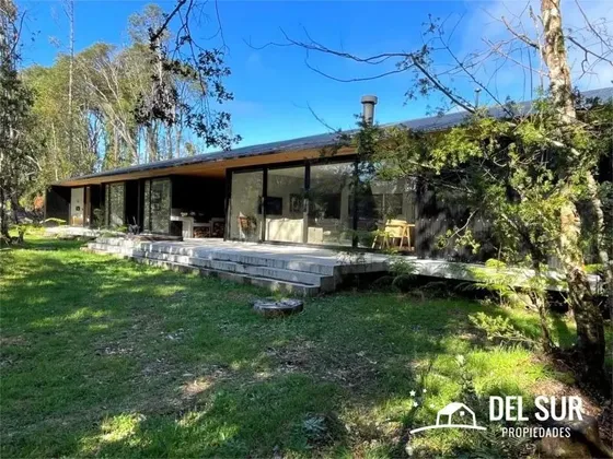 Moderna Casa Nueva Rodeada De Bosque En Loteo, Puerto Varas