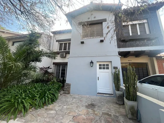 Casa  En Venta Ph En  Planta Alta  Dos Dormitorios  Punta Chica Victoria-san Fernando