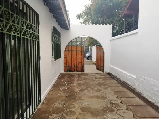 Barrio Las Lilas / Colegio San Ignacio