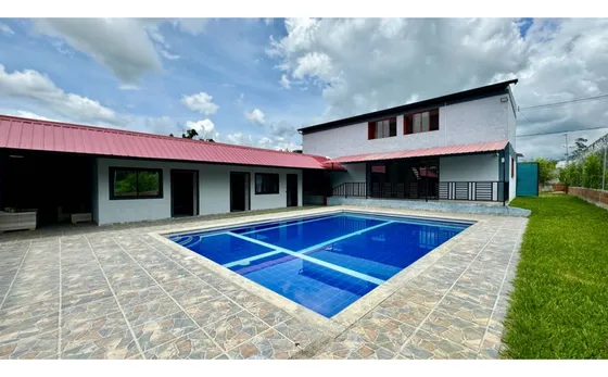 Casa Campestre Amoblada En Venta En Condominio Santa Elena El Cerrito