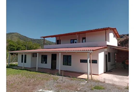 Hermosa Finca En Venta Santuario
