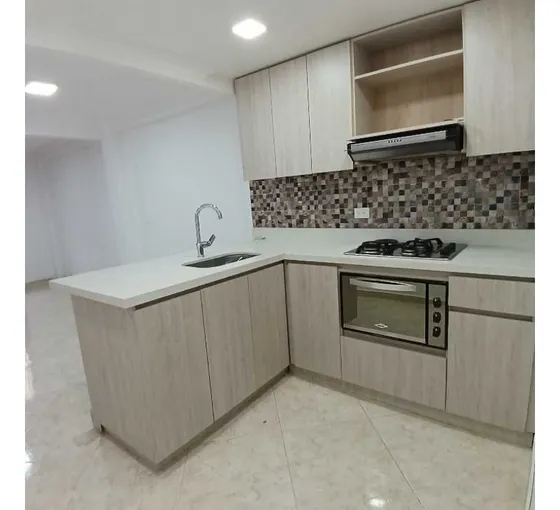 Casa En Venta, Segundo Y Tercer Piso Barrio Molinares, Bello