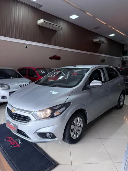 Chevrolet Onix 1.0 Lt 5p
