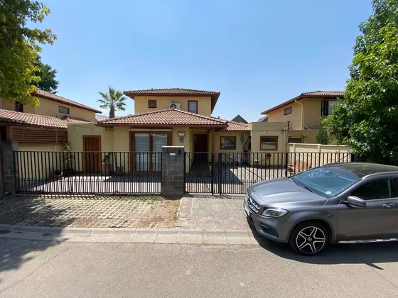Preciosa Casa En Condominio De Huechuraba (143199)