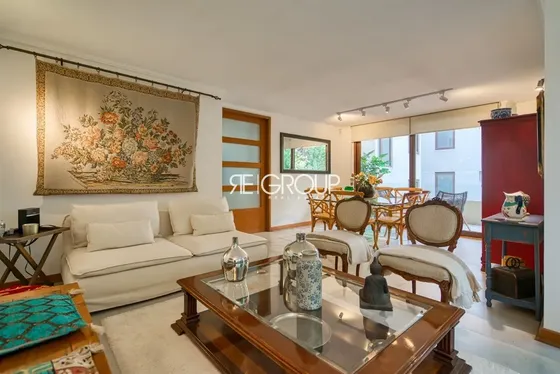 Departamento En Venta De 2 Dorm. En Lo Barnechea