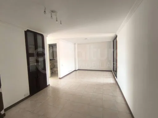 Apartamento En Arriendo Calasanz 472-7349