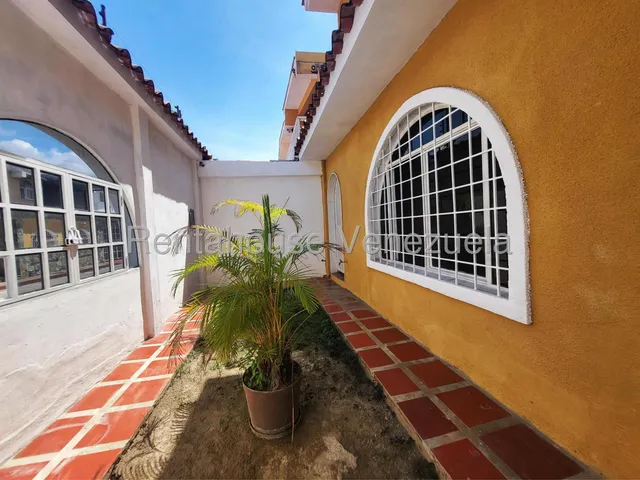Asg Bella Y Amplia Casa En San Omero La Victoria 25-19410