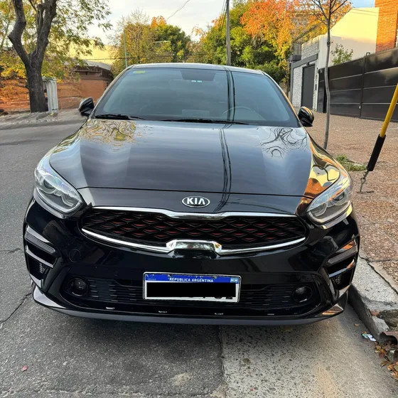 Kia Cerato 2.0 Sx At6 5 P Gt-line