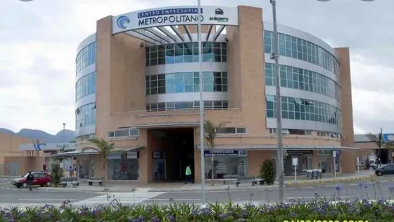 Oficina Centro Empresarial Metropolitano  Km 3.5 Vía Cota