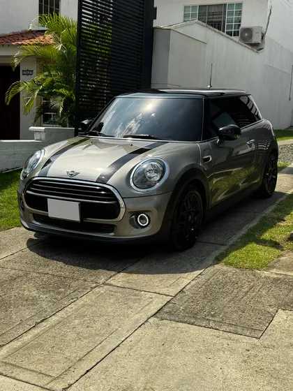 Mini Cooper 1.5 Salt