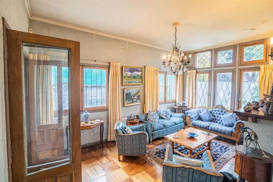 Casa En Venta De 5 Dorm. En Ñuñoa