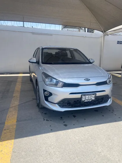 Kia Rio 1.6 L Sedan At