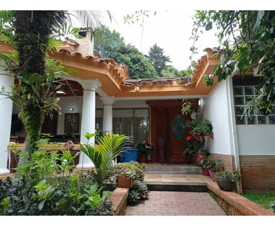 Hermosa Casa Campestre En Rionegro Con Vista Al Aeropuerto