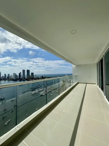 Arriendo Apartamento Vista A La Bahia De Manga Cartagena De Indias