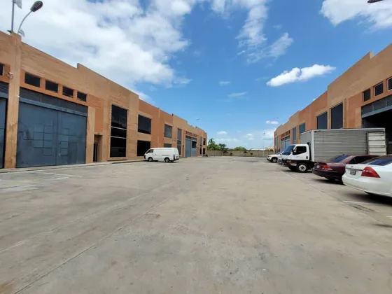 196301 Am* Venta Galpon Zona Industrial - Valencia