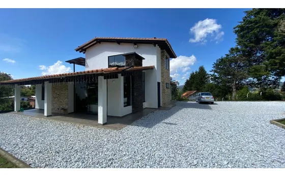 Encantadora Finca En Venta Guarne 
