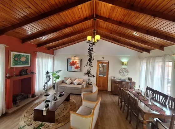 Hermosa Casa En Peñuelas