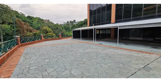 Alquilo Local 149+275m2 Vizcaya 3358