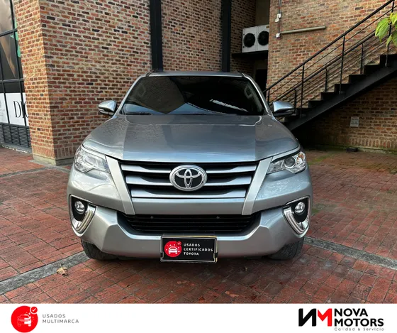 Toyota Fortuner 2.4 Street At 7as