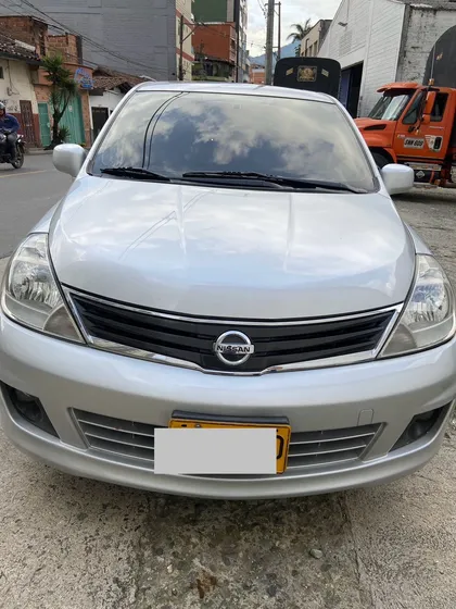 Nissan Tiida 1.8 Premium 5 P