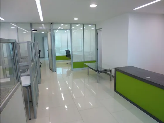 Oficina En Arriendo, Sector Milla De Oro - Medellín