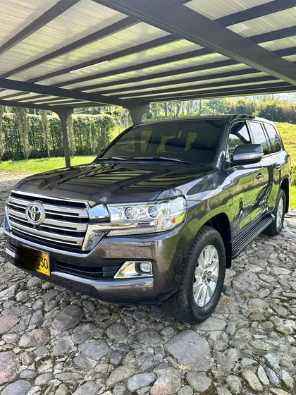 Toyota Land Cruiser 4.5 Imperial Fl Lc200 Diésel