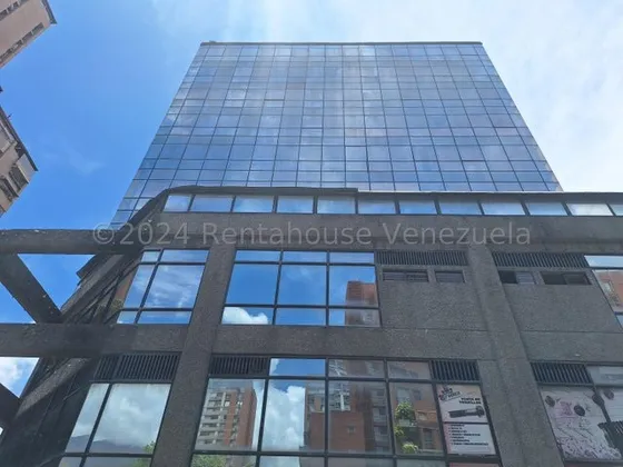 Espectacular Oficina En Pent House Amplia Ycómoda En Boleita Norte, 25-3212.