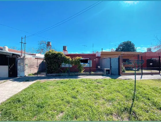 Casa En Venta 3 Ambientes 